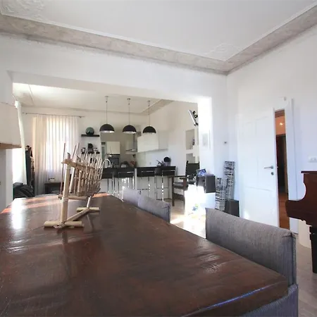 Emilia Villa *