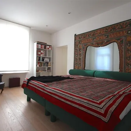 Emilia Villa