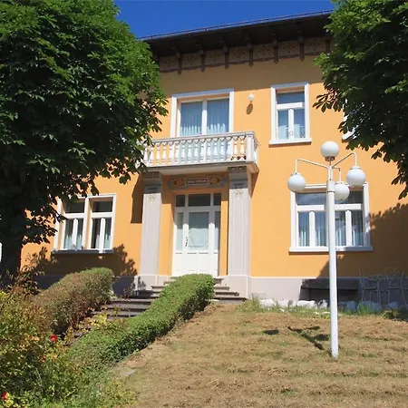 Emilia Villa